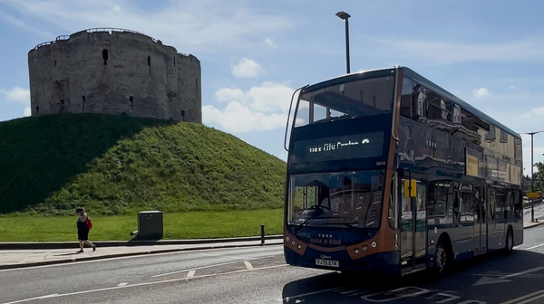 What are the Best ways to Travel to the York Christmas Market this Festive Season